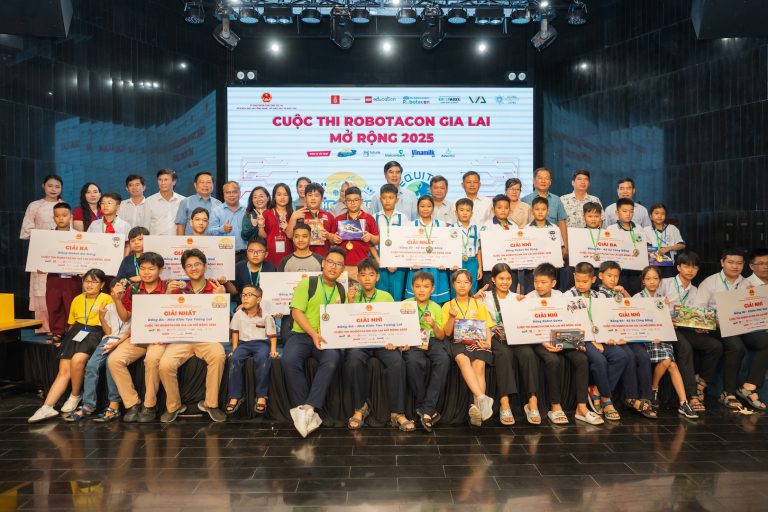 Lễ tổng kết và trao giải Cuộc thi Robotacon Gia Lai mở rộng năm 2025: Chắp cánh tài năng công nghệ trẻ