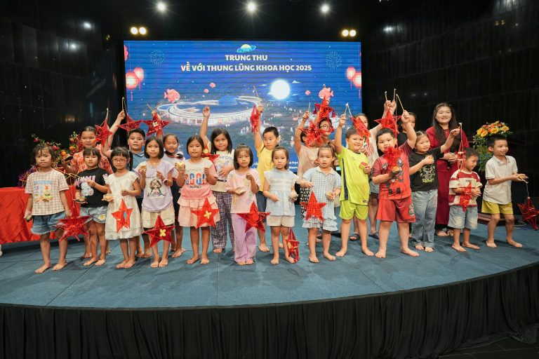 TRUNG THU VỀ VỚI THUNG LŨNG KHOA HỌC 2025 – RỘN RÀNG TIẾNG CƯỜI, TRÒN ĐẦY KÝ ỨC